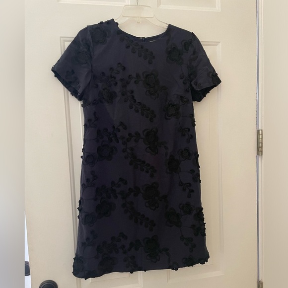 Banana Republic Embroidered Mini Floral Dress Women 6 Navy S/S Cotton Zip Lined - Picture 1 of 7